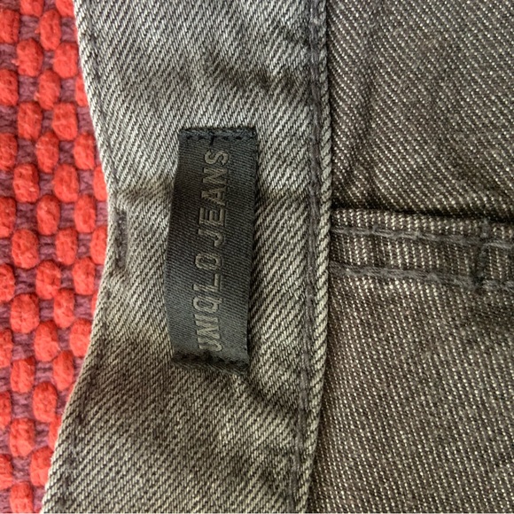 UNIQLO SIZE 26 Black/Grey Distressed Denim Shorts - Picture 3 of 7